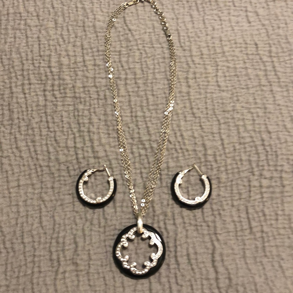 Earring and necklace set